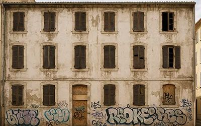 Insalubrité et squats à Marseille : le casse-tête des propriétaires